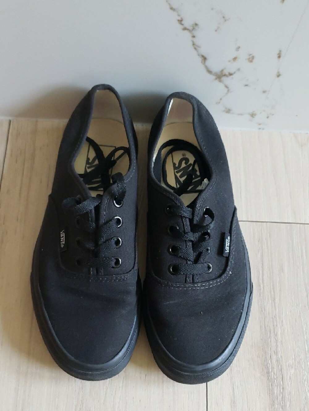 Vans Black Canvas Shoes Womens 7‎ / Mens 5.5